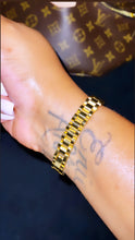 Load image into Gallery viewer, "Link Up" Gold Bracelet
